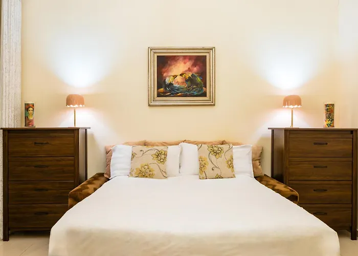 Homely City Apartment By Wonderful Italy