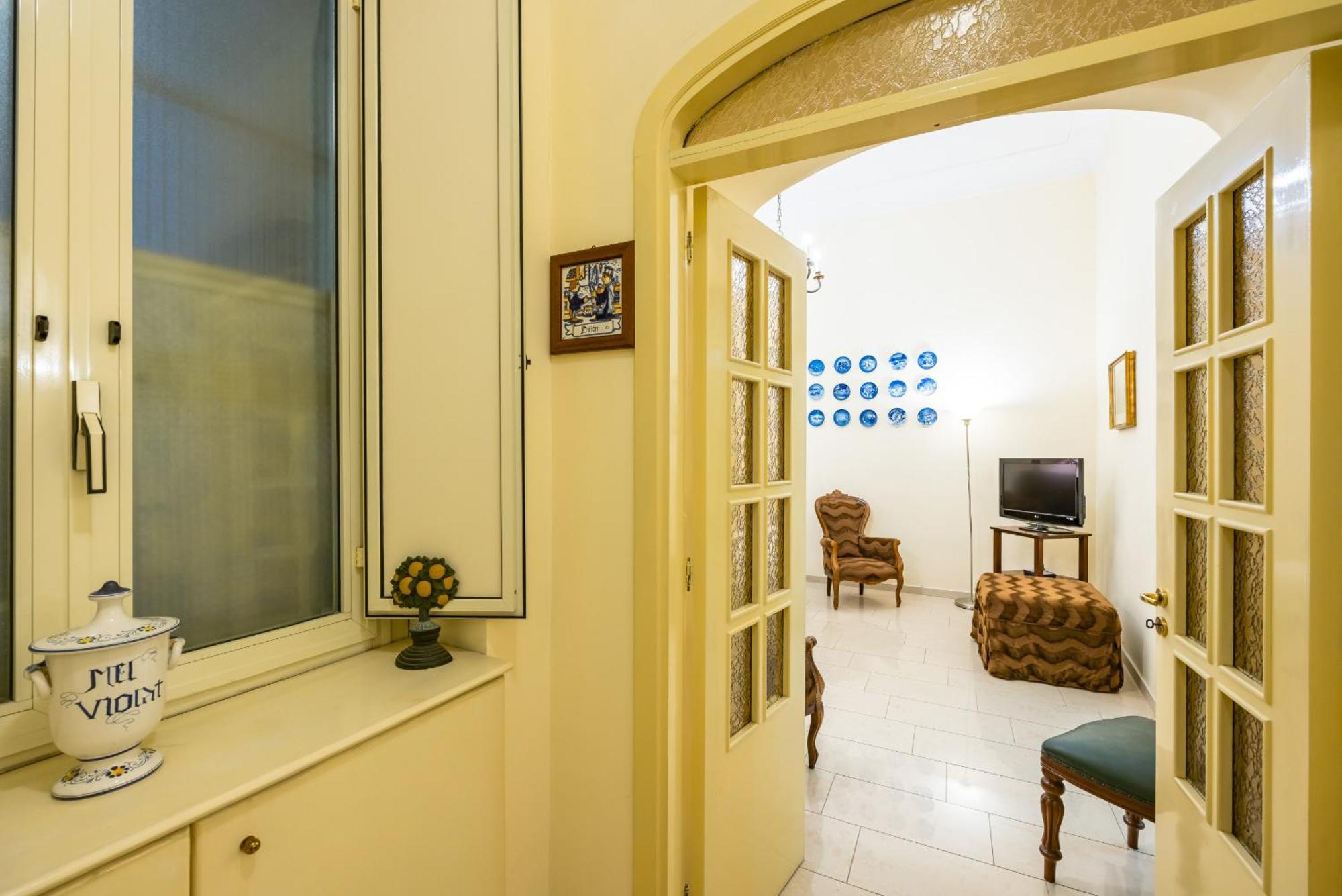 Apartment Homely By Wonderful Italy Naples